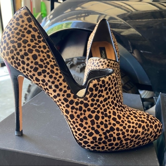 Ann Taylor Womens size 6 leopard heeled shoe/bootie - Picture 1 of 5